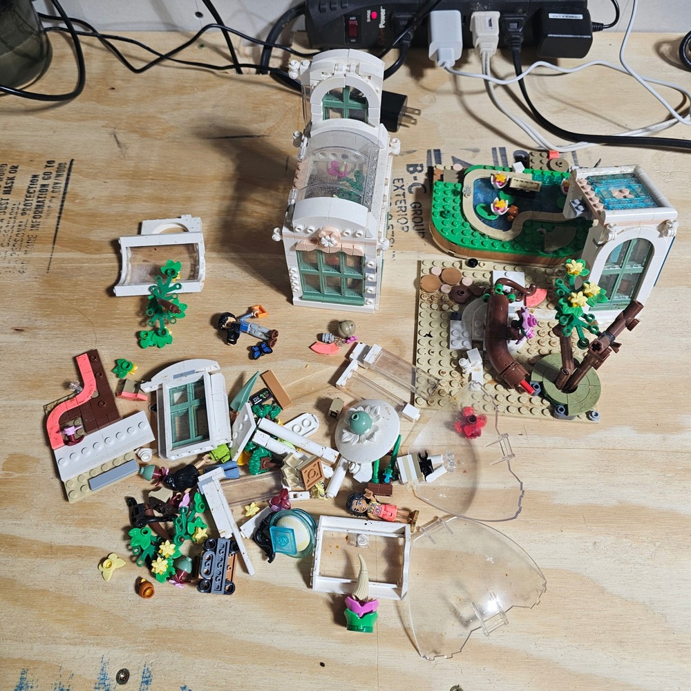 LEGO Friends Botanical Garden 41757 Incomplete Set Parts Lot Greenhouse Pieces